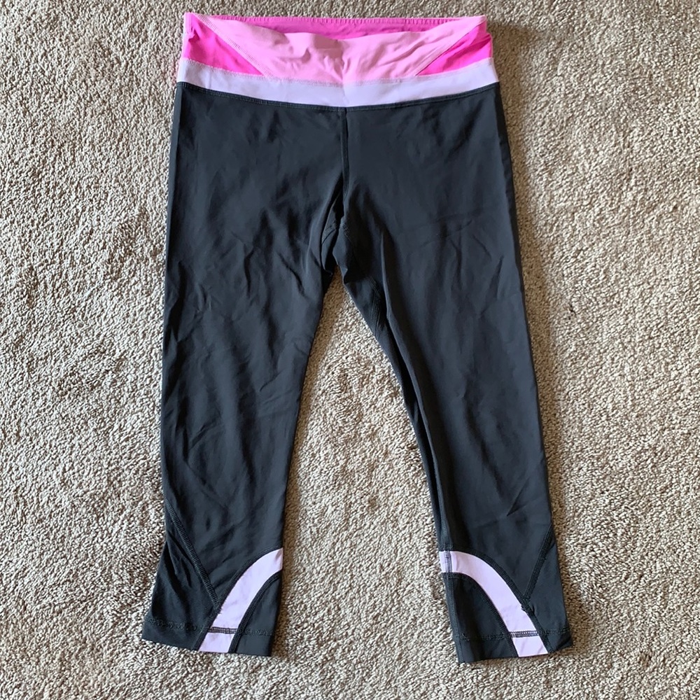 LuluLemon gray crops